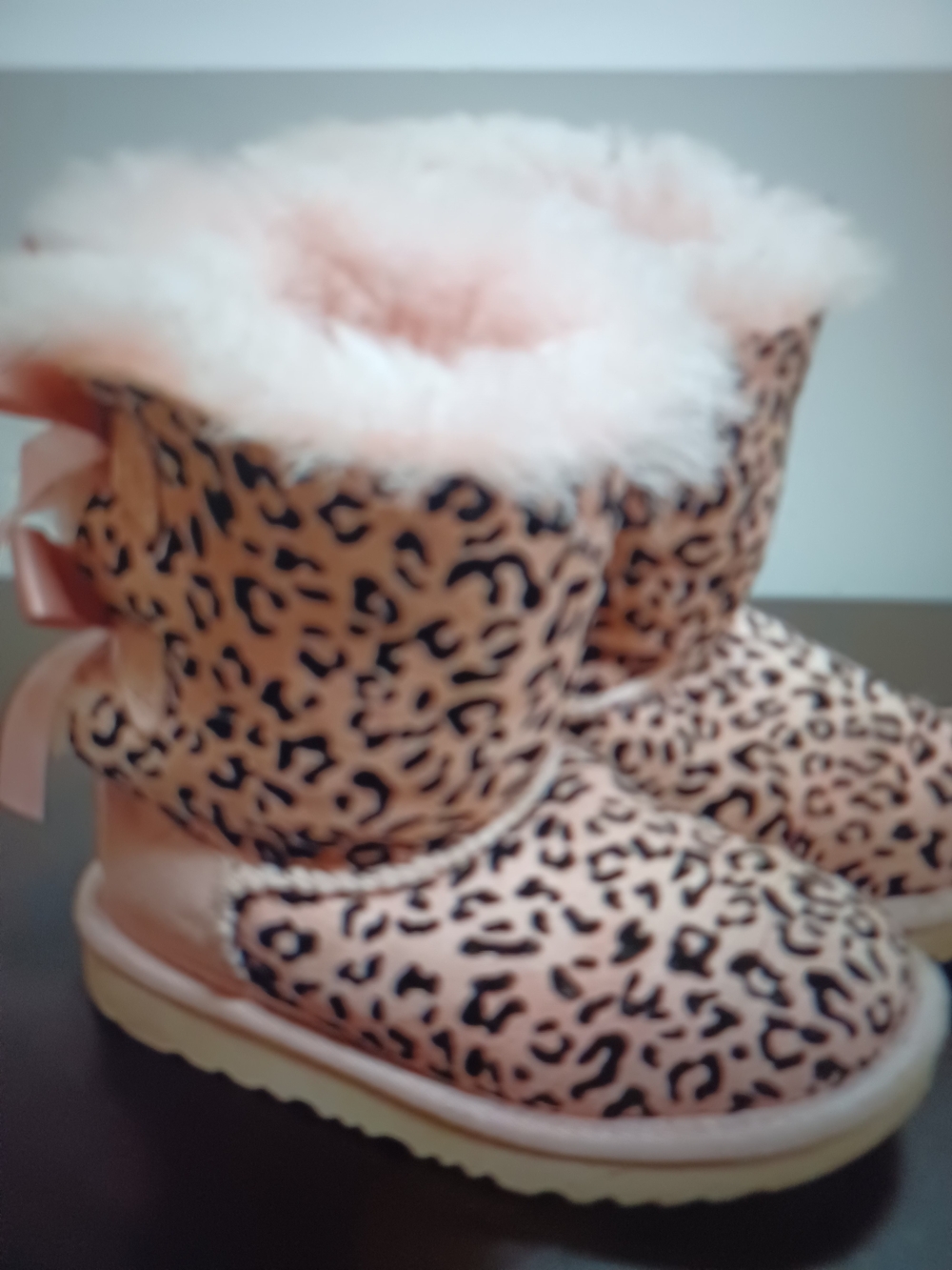 UGGS Kids Leopard Print Pink Faux-Fur Winter Boots--6 - Picture 2 of 7